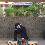 カワラナで瓦割り