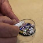 オパールの粉を封入