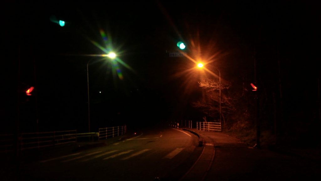 夜道のイメージ