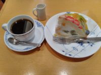 彩りフルーツの贅沢ズコット