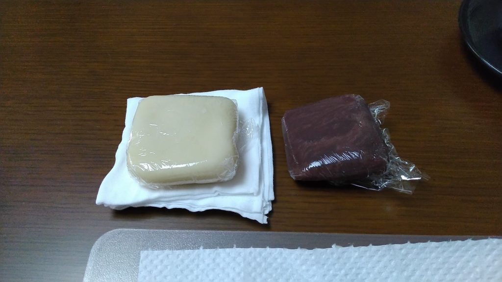 材料の練りきりとあんこ
