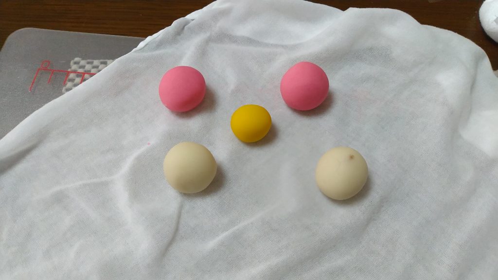 色付した練りきりたち