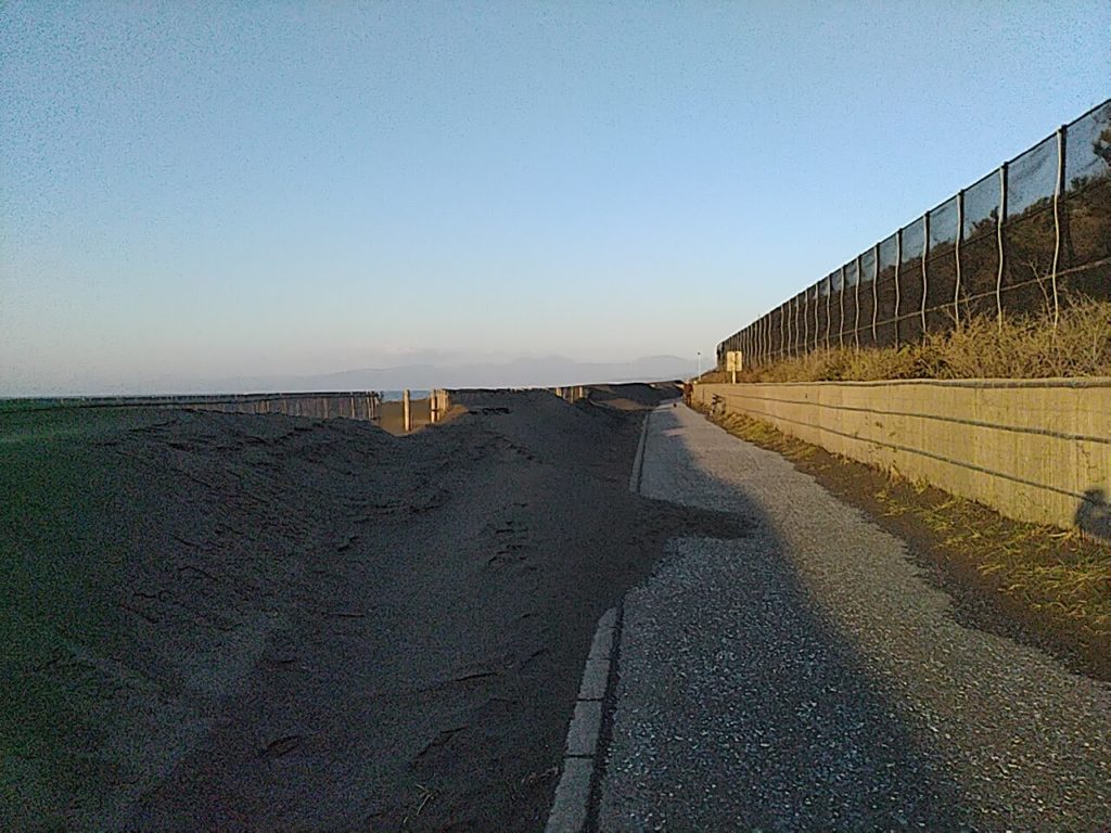 朝の茅ヶ崎ビーチ