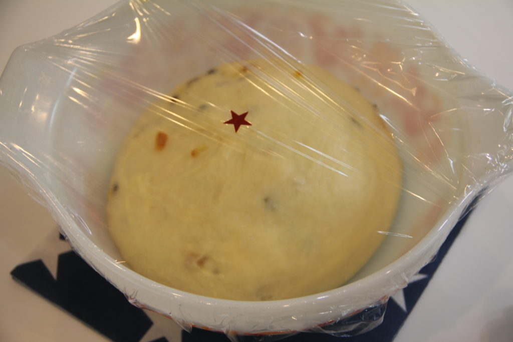 発行したパン生地